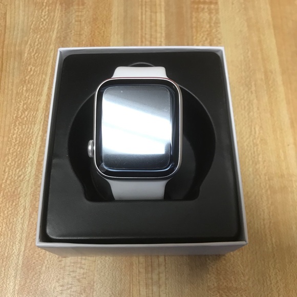 W-26 smart watch - Picture 1 of 3